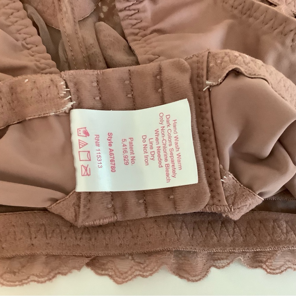 Set of 3 Breezies Soft Pink Lace Bralettes size 2X - Picture 4 of 9